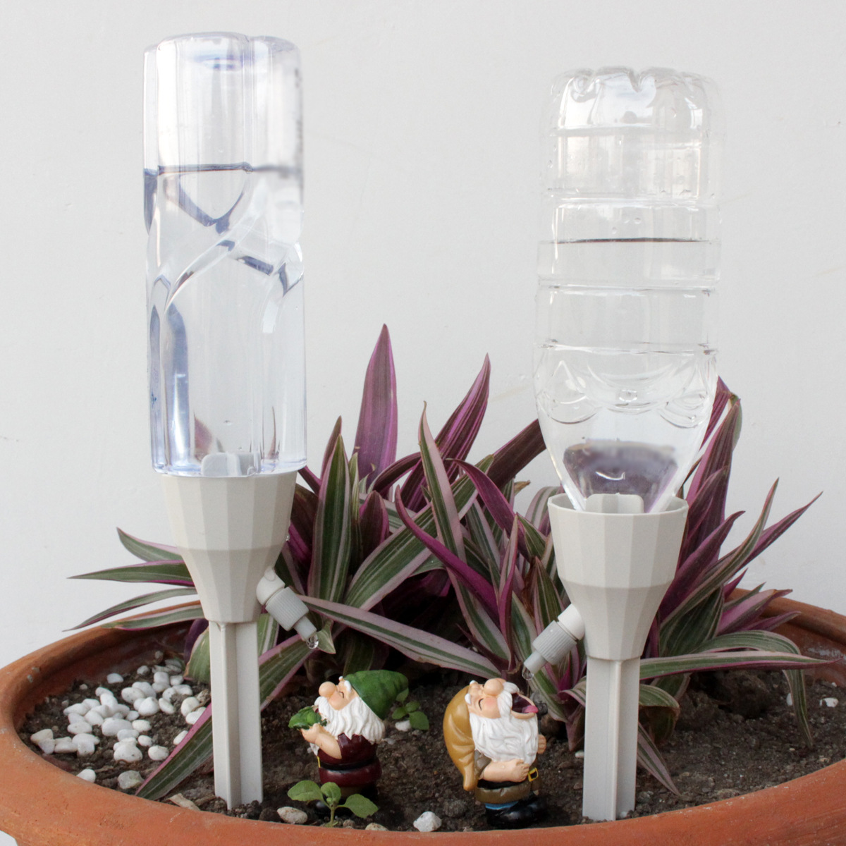 2個セット ノーム自動給水器 - 鉢植えと庭用のスマート給水 - Smart Garden Watering Can のレビューと価格
